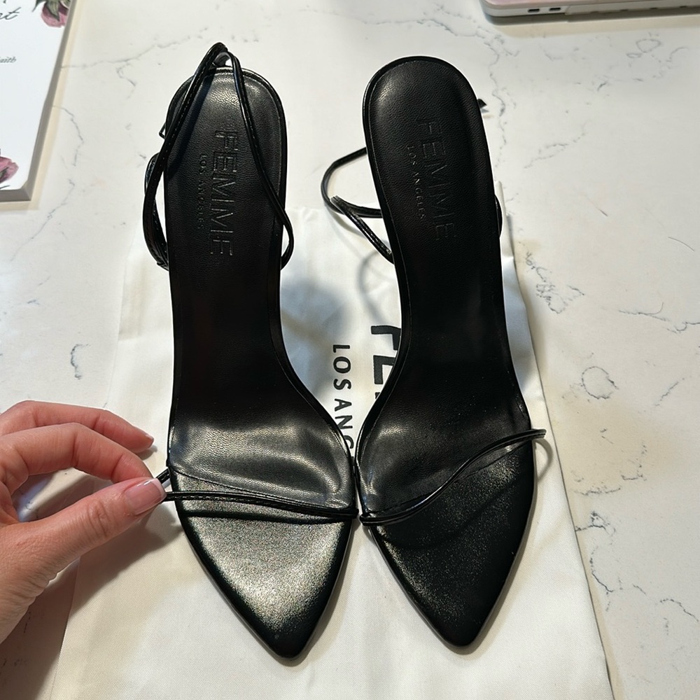 Femme one strap sandal